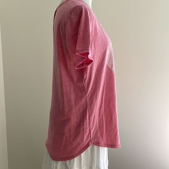 NWT pink T-shirt flowers in heart with keyhole opening on upper back size Large - Picture 8 of 9